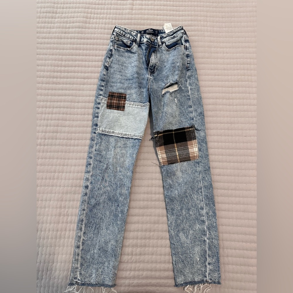 Hollister Ultra High Waist Mom Jeans